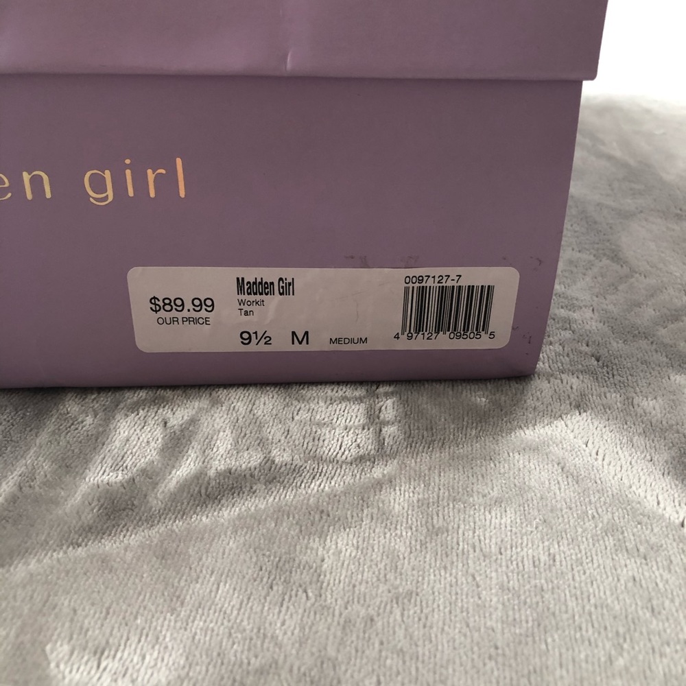 Madden Girl Work It Ankle Boot Size 9 NWT - Picture 10 of 10